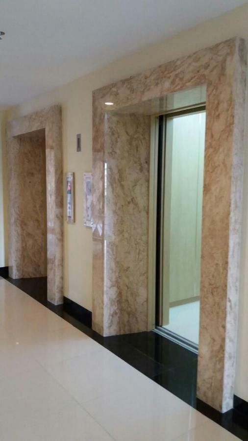 Betos Apartment Bekasi Exterior foto